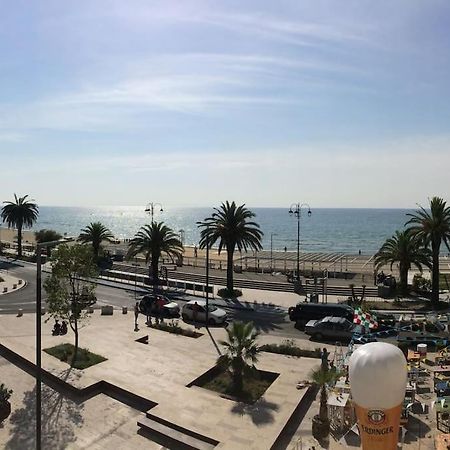 テッラチーナCasa Al Mare - Lidoアパートメント エクステリア 写真