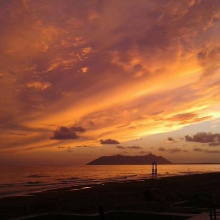 テッラチーナCasa Al Mare - Lidoアパートメント エクステリア 写真
