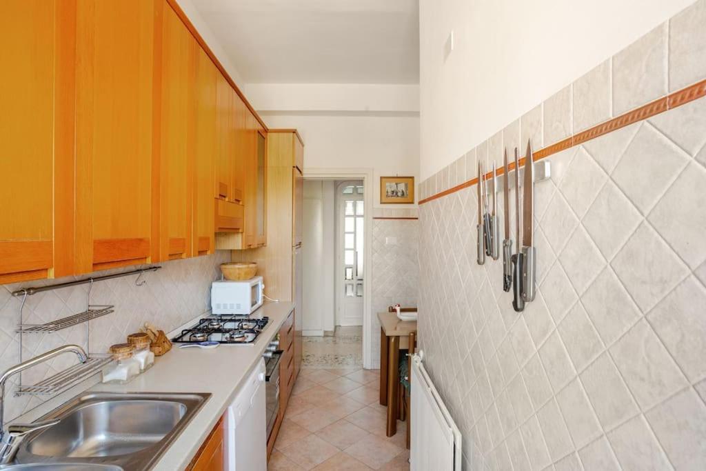 テッラチーナCasa Al Mare - Lidoアパートメント エクステリア 写真