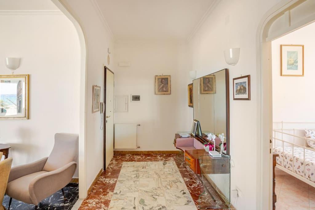テッラチーナCasa Al Mare - Lidoアパートメント エクステリア 写真