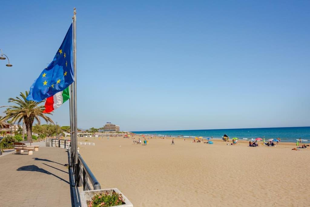 テッラチーナCasa Al Mare - Lidoアパートメント エクステリア 写真